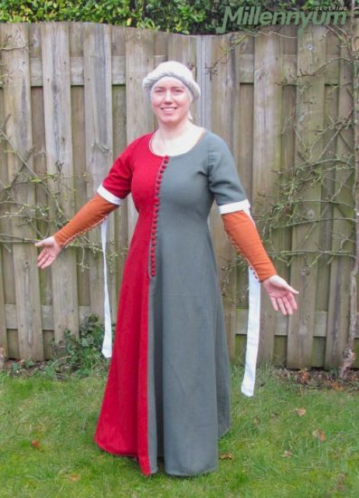 mi-parti cotehardie