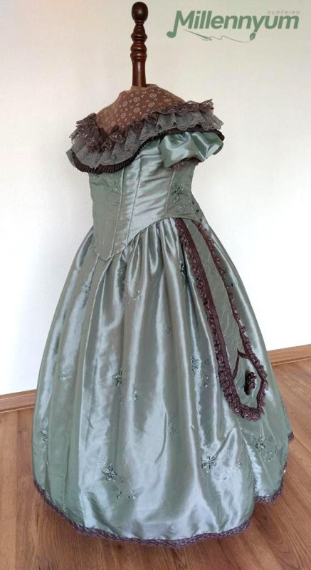 Victorian ballgown - side