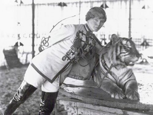 Mabel Stark with tiger
