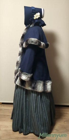 Dickens outfit - side