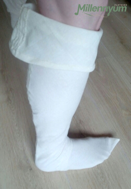 linnen medieval stockings