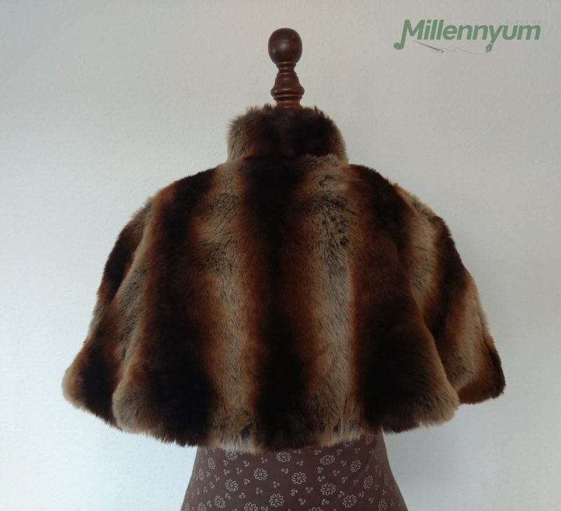fur cape with muff - back