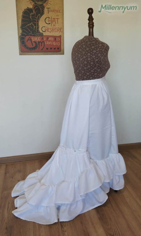 petticoat with train - side