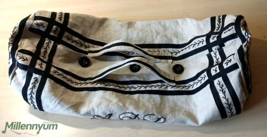 Victorian travel bag - flat